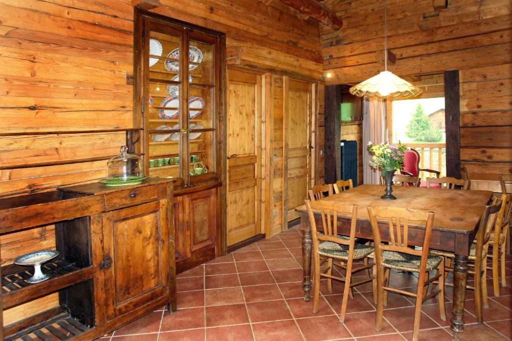 Chambres D'Hotes Le Barna La Clusaz Rom bilde